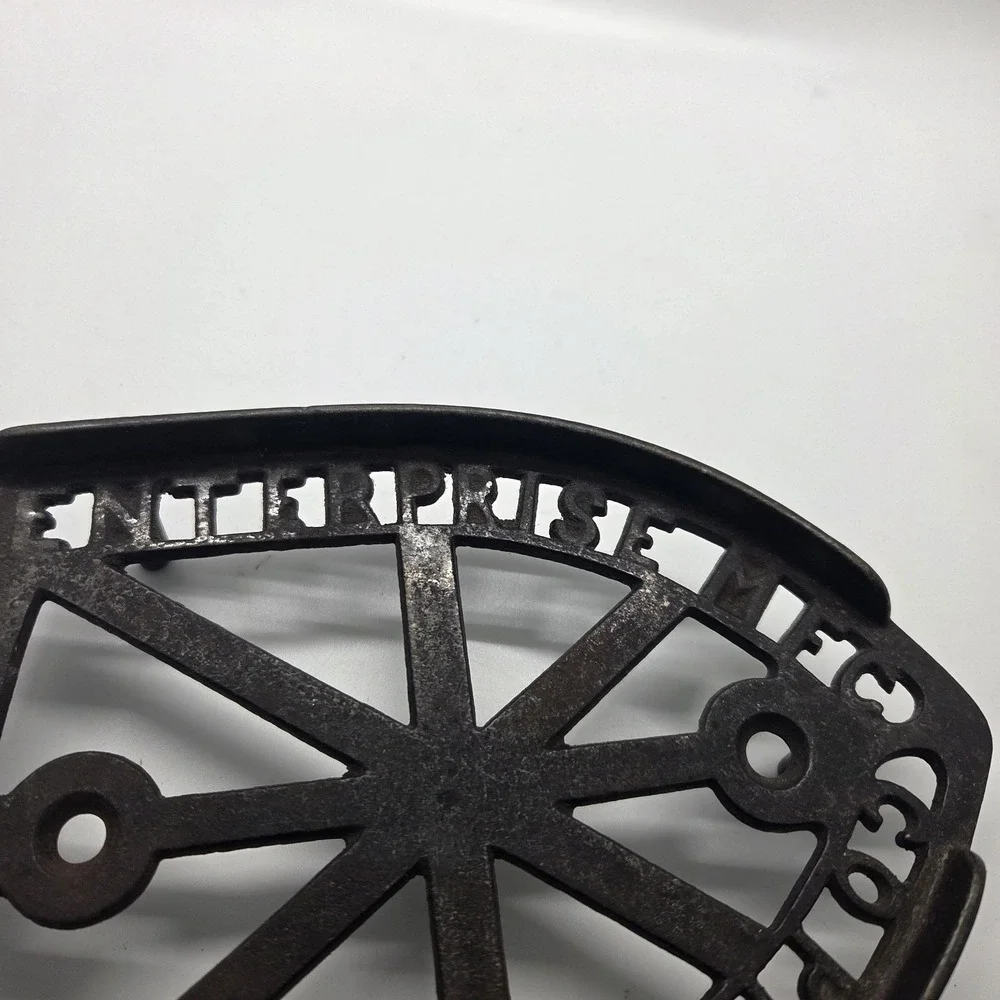 Antique‎ Enterprise Mfg Co Sad Iron No 2 & Cast Iron Trivet Philadelphia PA